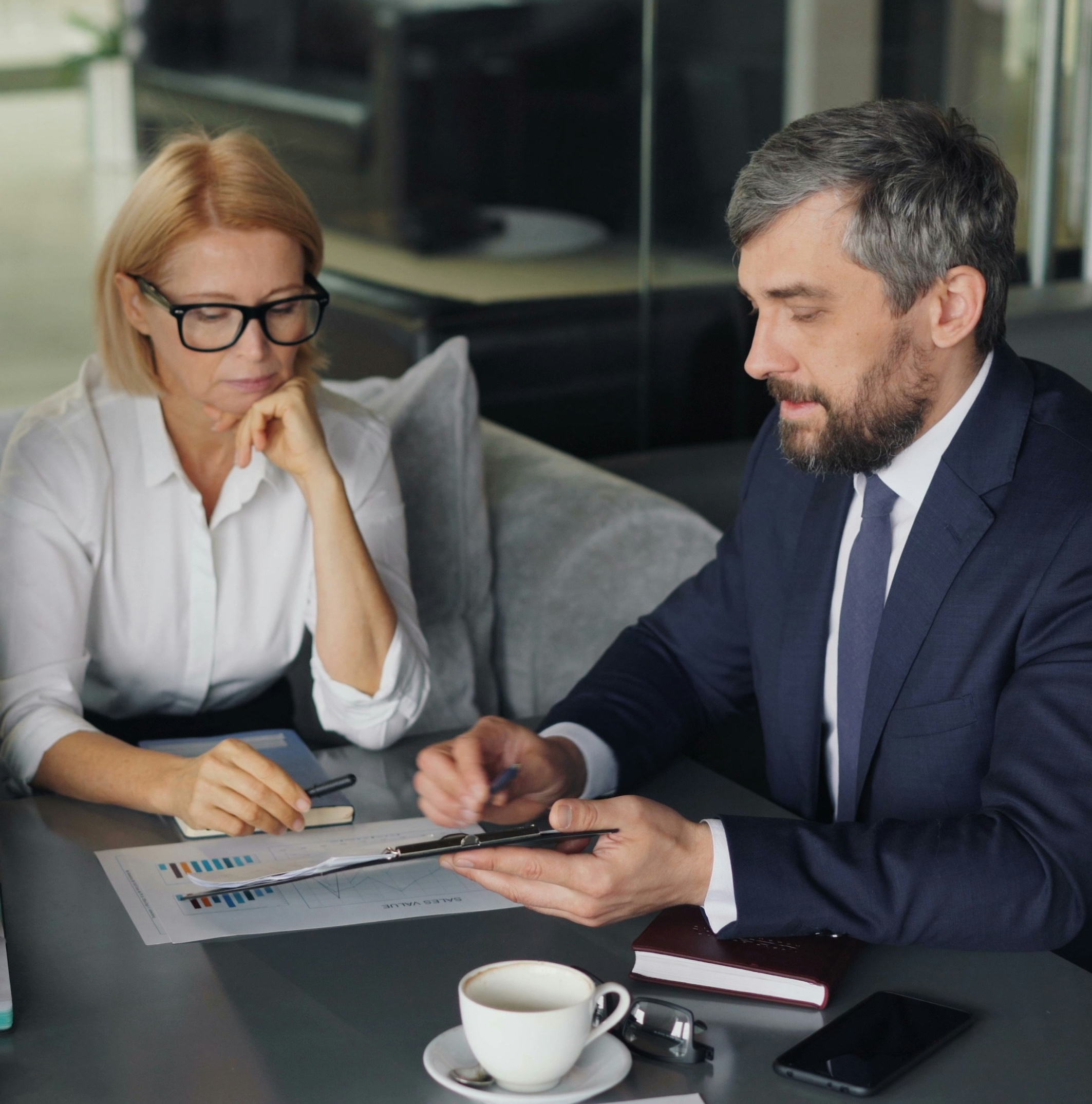 Partner meeting with a client